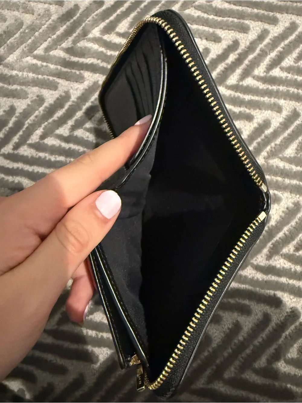 Coach Black Leather Zip-Around Wallet with Gold Logo - Picture 8 of 8